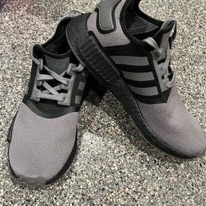 AMAZING ADIDAS NMD_R1 SHOES